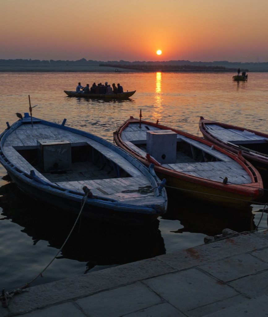 Boat Ride on the Ganges &ndash; Where the River Teaches Stillness